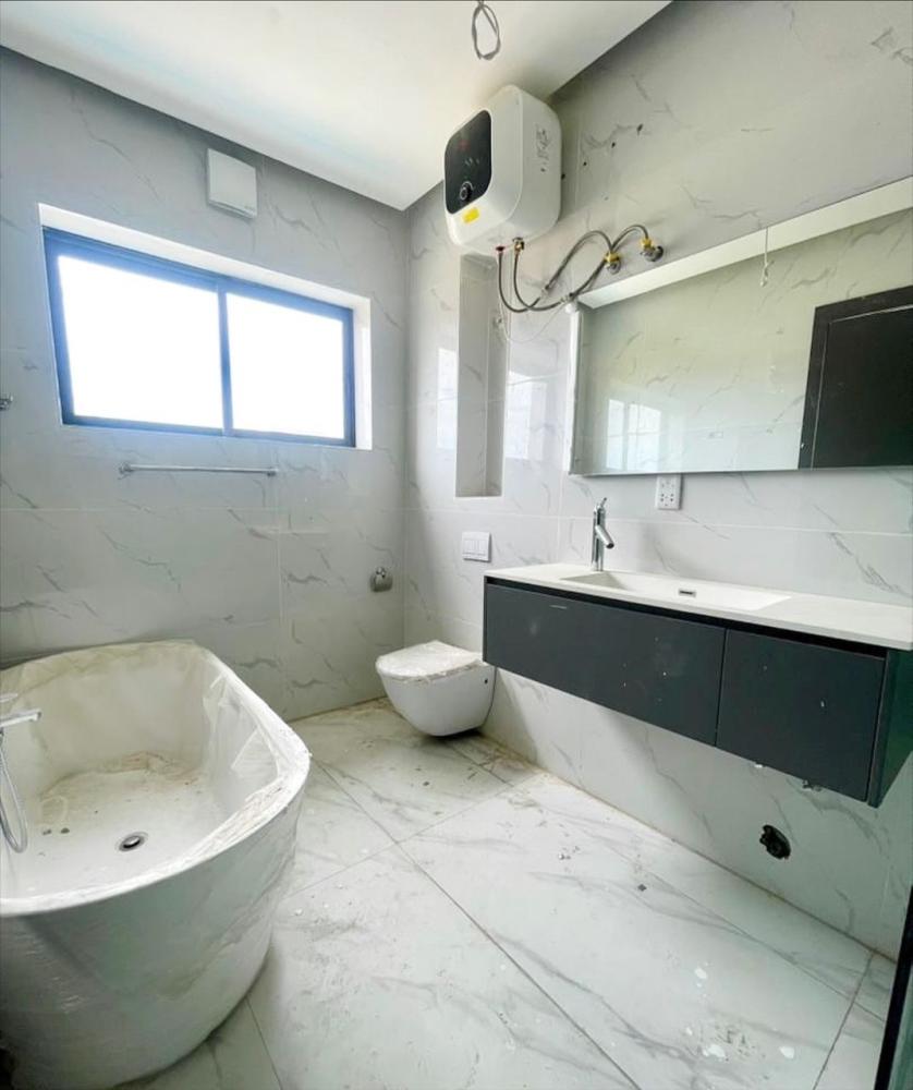 4 BEDROOM SEMI DETACHED DUPLEX FOR SALE