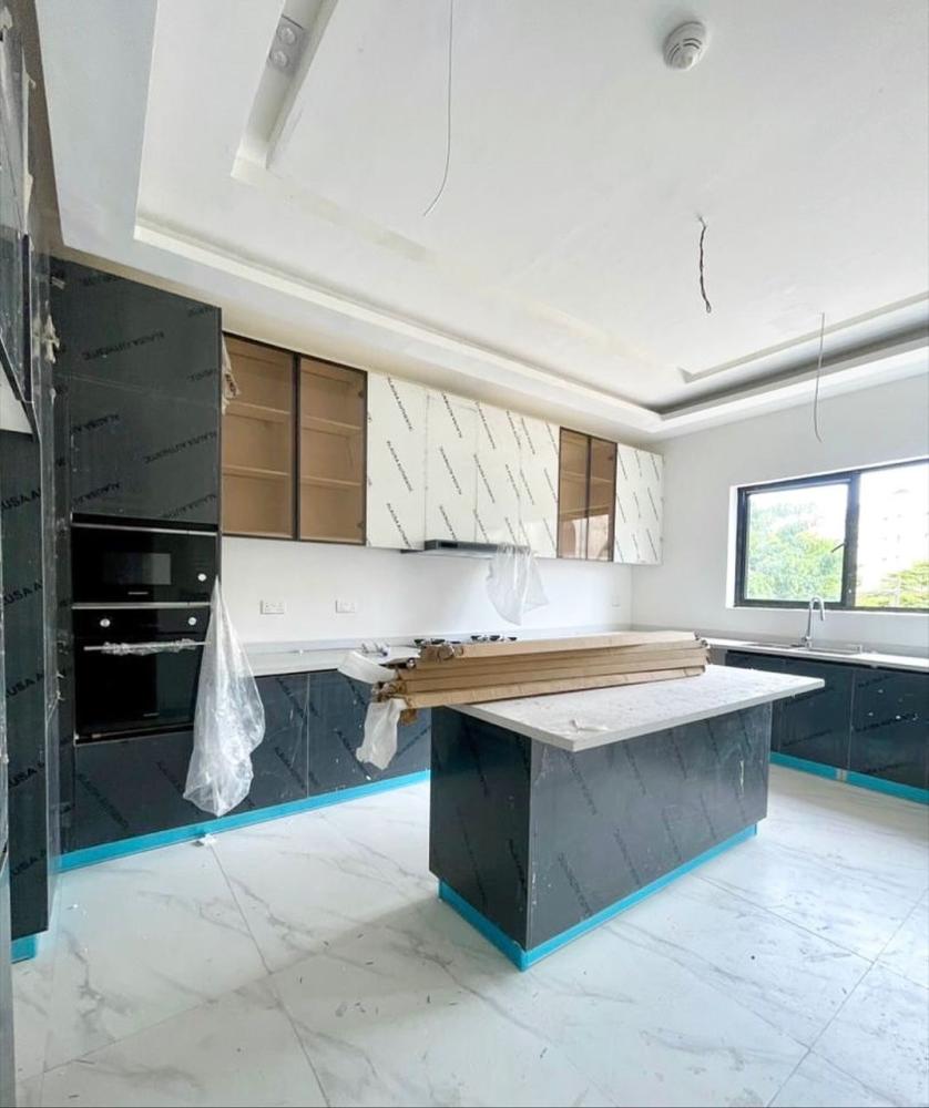 4 BEDROOM SEMI DETACHED DUPLEX FOR SALE