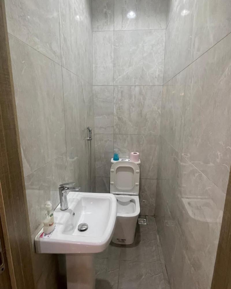 Visitor’s toilet