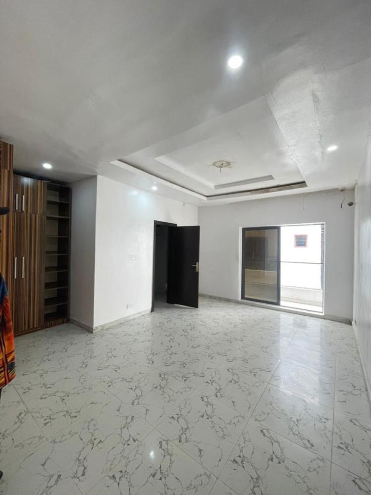 Exquisite 3 Bedroom Terrace Duplex