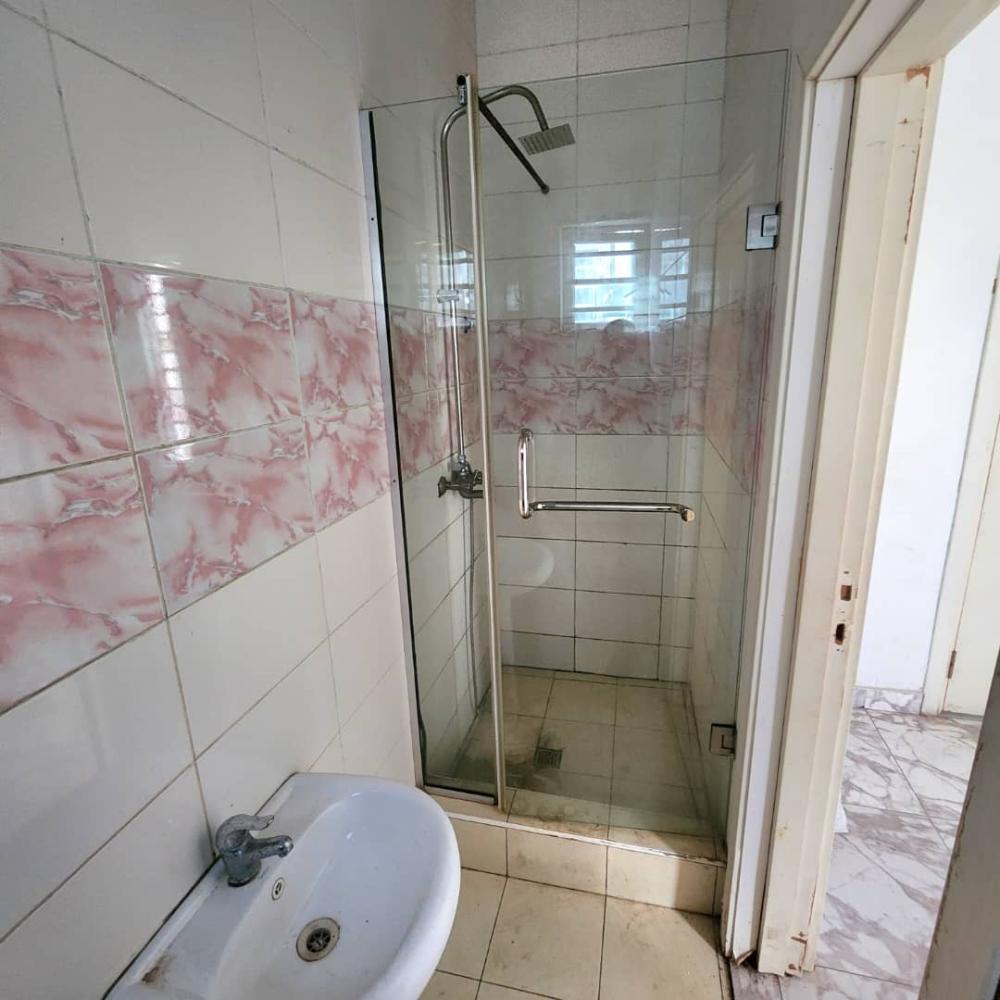 Fully Renovated Single Room Available