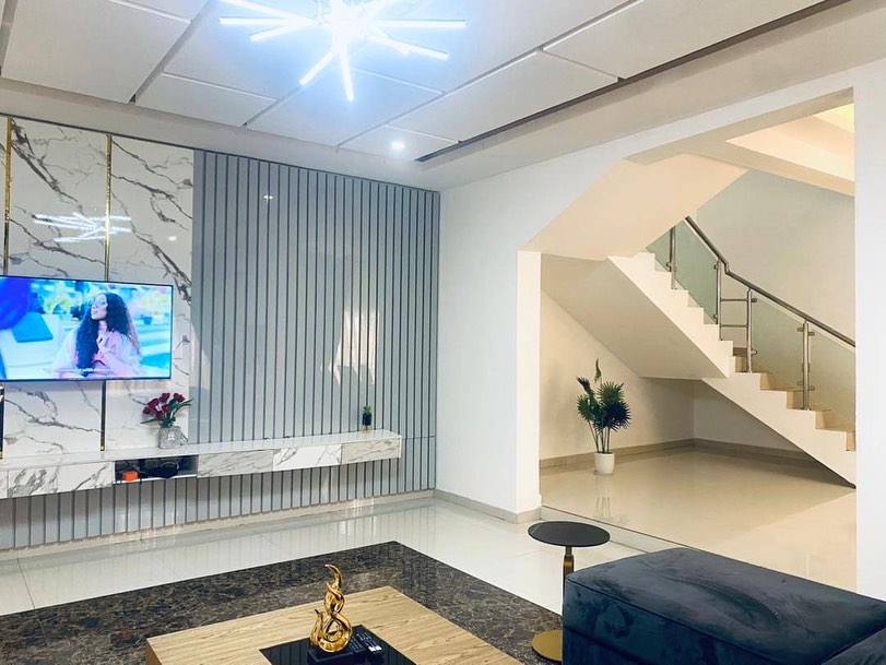 Smart tv and modern decor