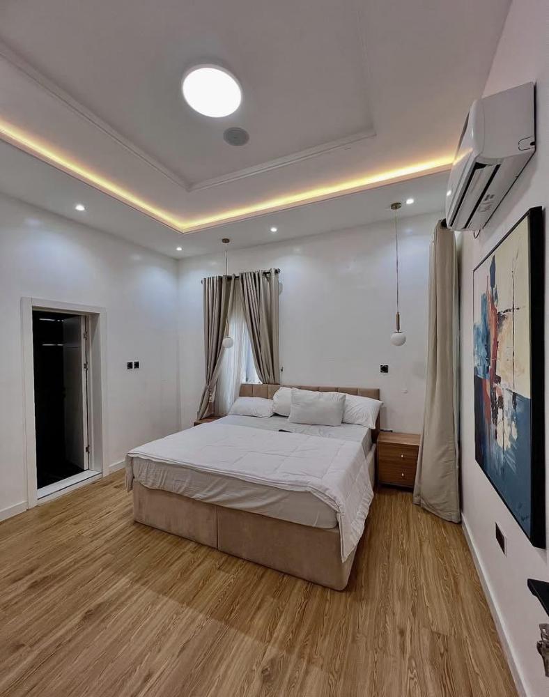 3 Bedroom Apartment With Swimming Pool|Gym| At Lekki Phase 1, Lagos