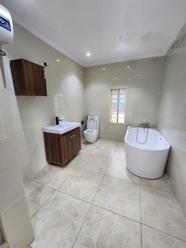 SERVICED 4 BEDROOM FLAT WITH BQ,FITTED KITCHEN,EN-SUITE ROOMS,