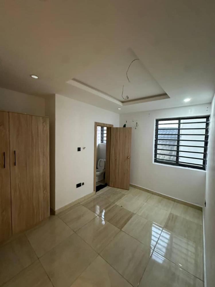 ‎Brand New 2 Bedroom, Ologolo lekki.