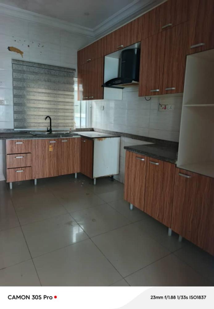 3 Bedroom Semi Detached Duplex With a Bq