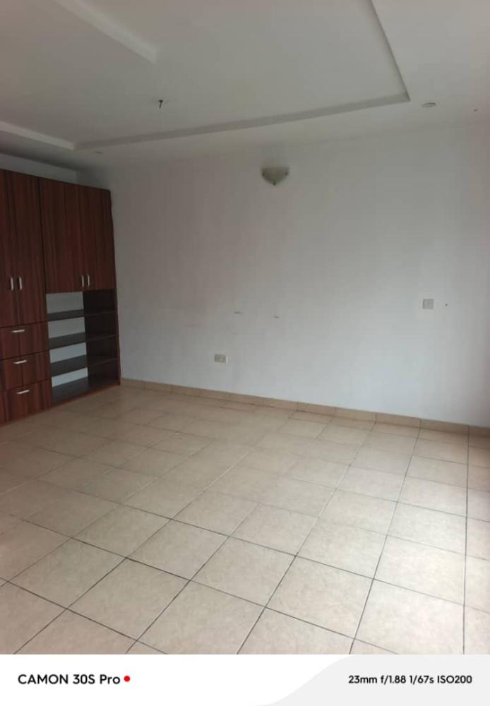 3 Bedroom Semi Detached Duplex With a Bq