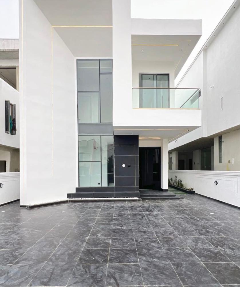 LEKKY COUNTY, LEKKI | N580M CONTEMPORARY 5 BEDROOM FULLY DETACHED DUPLEX WITH SWIMMING POOL, 5 CARS SPACE FOR SALE ‼️