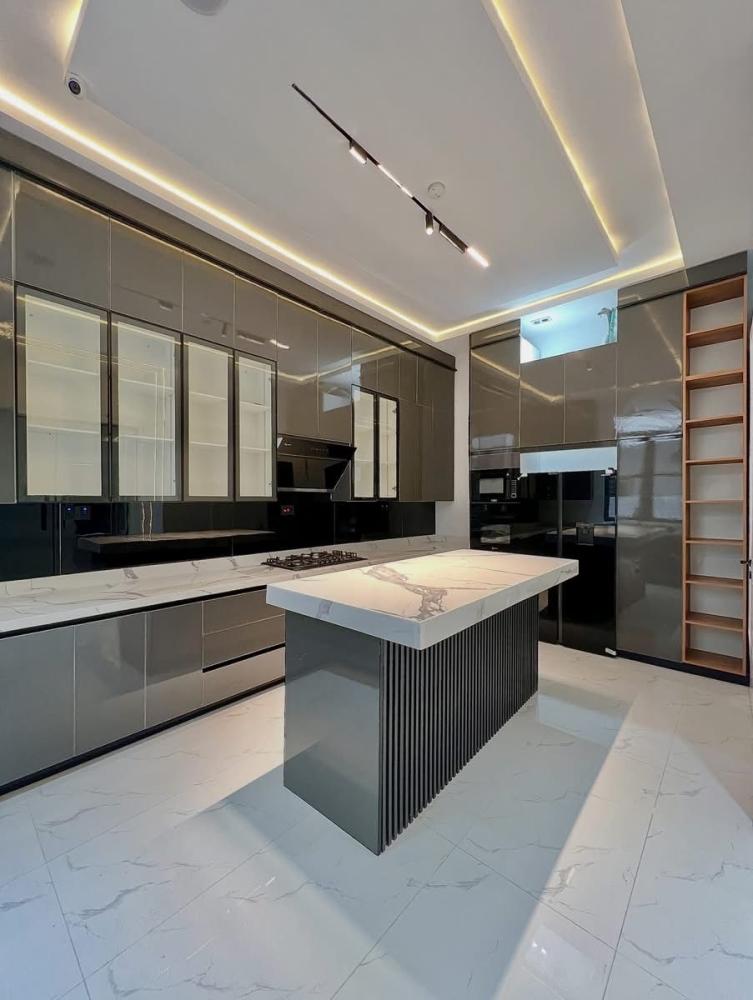 LEKKY COUNTY, LEKKI | N580M CONTEMPORARY 5 BEDROOM FULLY DETACHED DUPLEX WITH SWIMMING POOL, 5 CARS SPACE FOR SALE ‼️