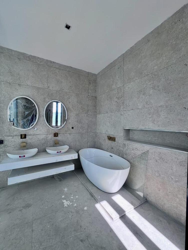 COWRIE CREEK , IKATE LEKKI | N1B CONTEMPORARY 5 BEDROOM SEMI-DETACHED HOME WITH ELEVATOR , SWIMMING POOL, CINEMA , ROOF TOP TERRACE FOR SALE‼️‼️