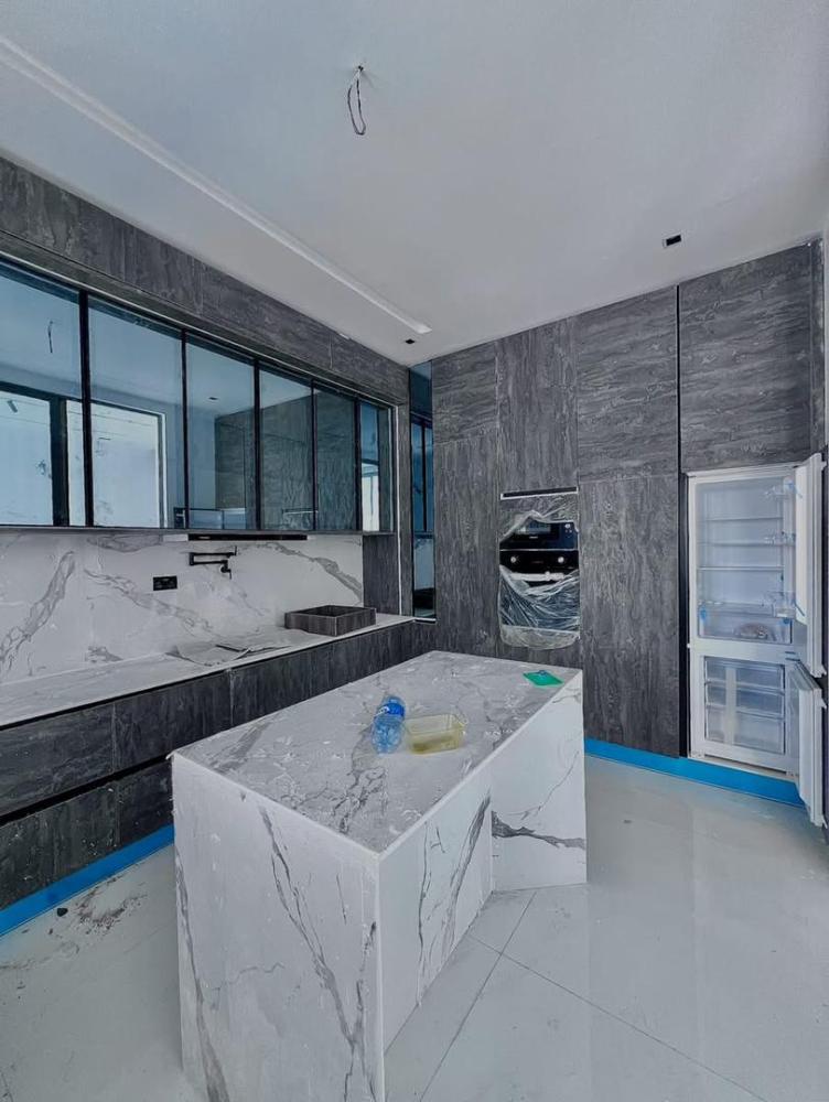 COWRIE CREEK , IKATE LEKKI | N1B CONTEMPORARY 5 BEDROOM SEMI-DETACHED HOME WITH ELEVATOR , SWIMMING POOL, CINEMA , ROOF TOP TERRACE FOR SALE‼️‼️