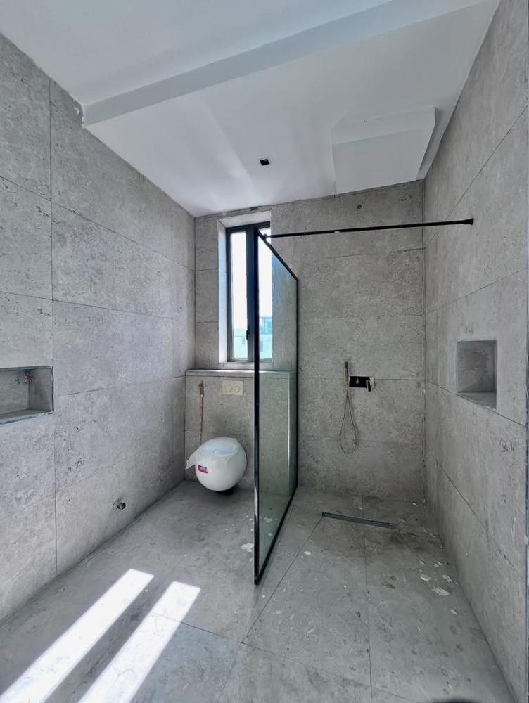 COWRIE CREEK , IKATE LEKKI | N1B CONTEMPORARY 5 BEDROOM SEMI-DETACHED HOME WITH ELEVATOR , SWIMMING POOL, CINEMA , ROOF TOP TERRACE FOR SALE‼️‼️