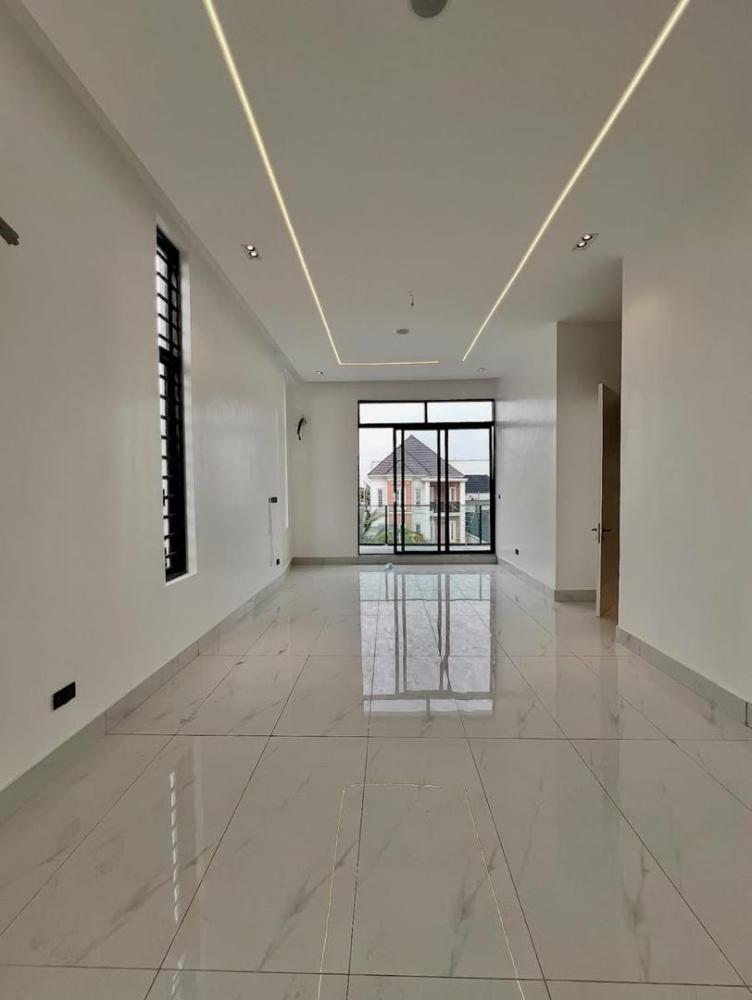 LEKKY COUNTY, LEKKI | N600MCONTEMPORARY 5 BEDROOM FULLY DETACHED DUPLEX WITH SWIMMING POOL, 6 CARS SPACE FOR