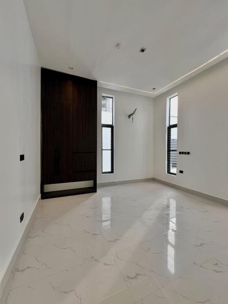 LEKKY COUNTY, LEKKI | N580M CONTEMPORARY 5 BEDROOM FULLY DETACHED DUPLEX WITH SWIMMING POOL, 5 CARS SPACE FOR SALE ‼️‼️