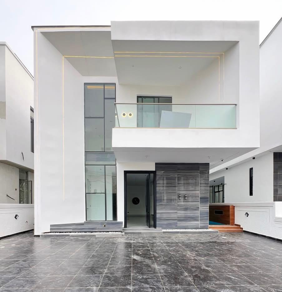 LEKKY COUNTY, LEKKI | N580M CONTEMPORARY 5 BEDROOM FULLY DETACHED DUPLEX WITH SWIMMING POOL, 5 CARS SPACE FOR SALE ‼️‼️