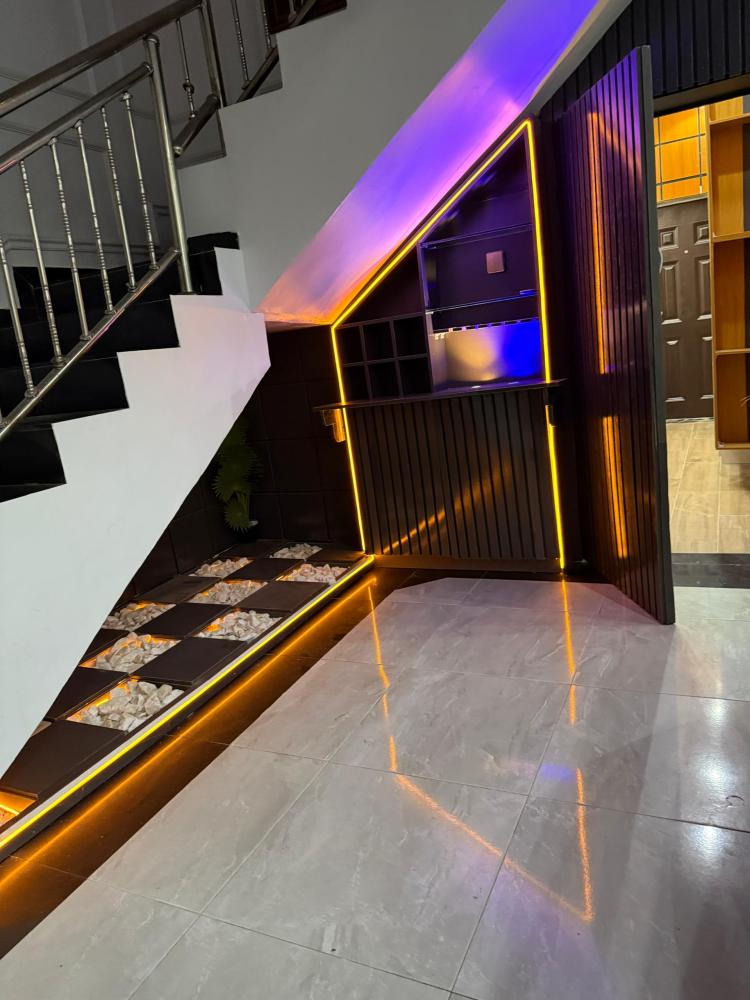 Brandnew  Furnished 4 Bedroom Corner piece Terrace Duplex,in a Service call and code to access estate