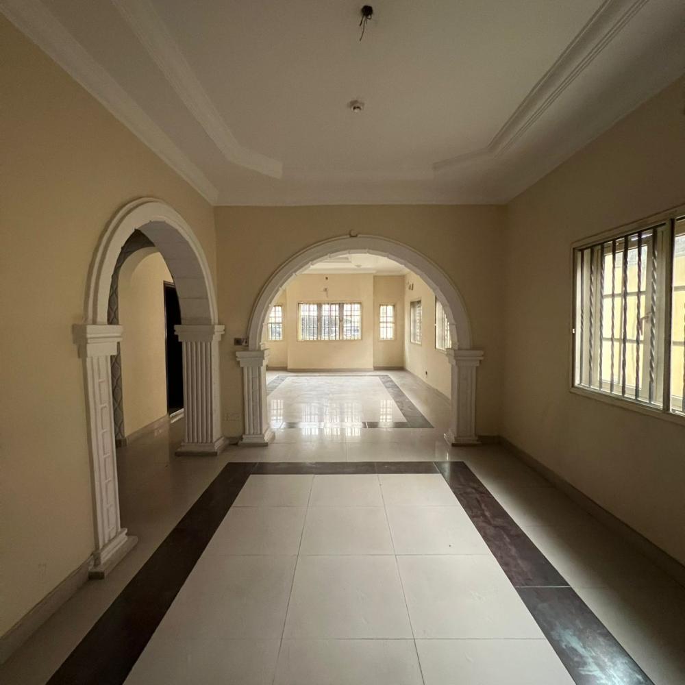 5 BED || 12 MILLION || LEKKI PHASE 1, LAGOS
