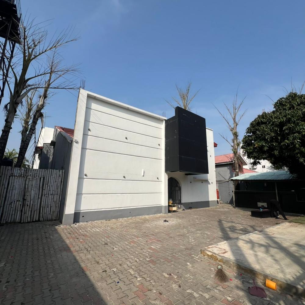 8 BED&amp; 3BQ || 40 MILLION || LEKKI PHASE 1, LAGOS