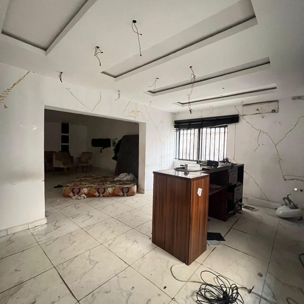 8 BED&amp; 3BQ || 40 MILLION || LEKKI PHASE 1, LAGOS