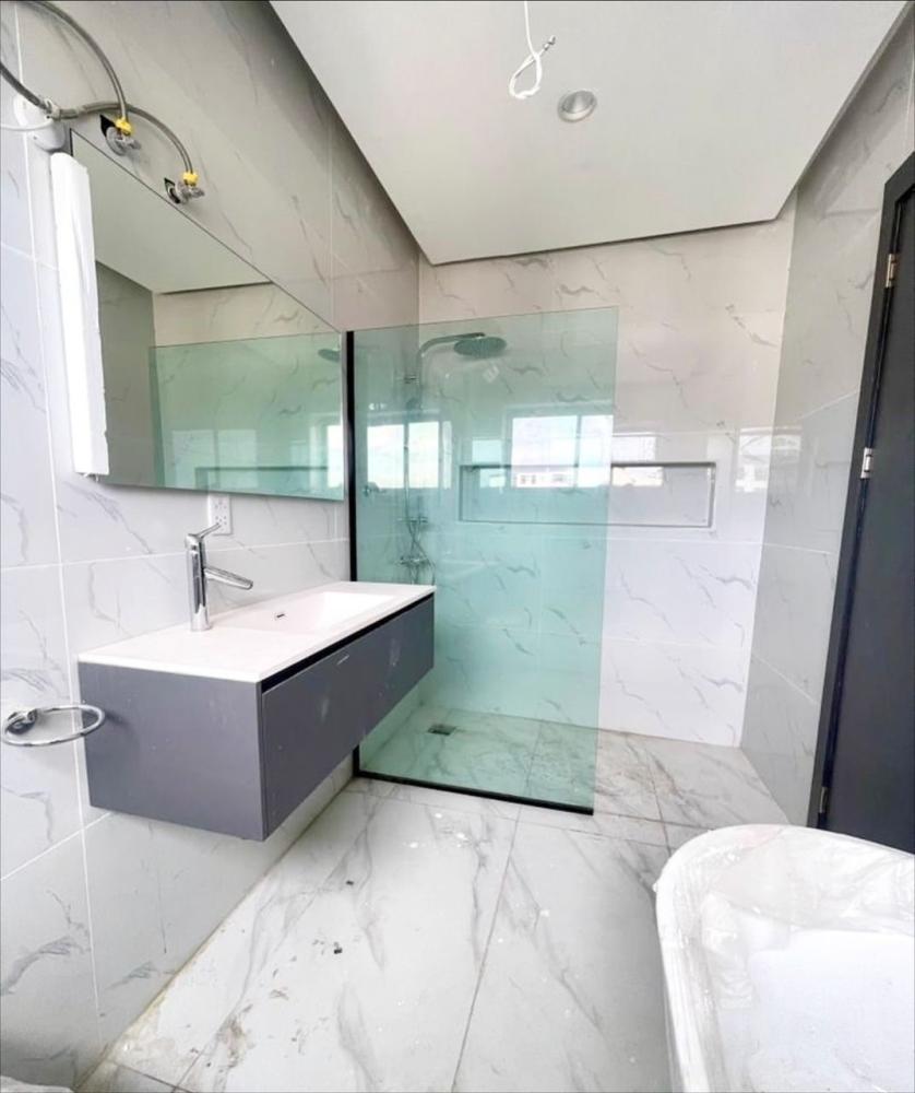 4 BEDROOM SEMI DETACHED DUPLEX FOR SALE