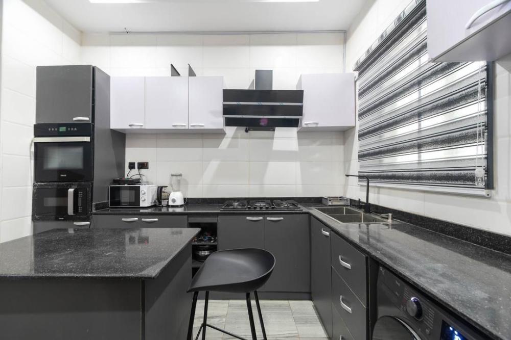 Topnotch 4 Bedroom Shortlet