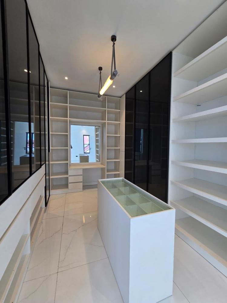 4 Bedroom Fully Detached Duplex at Lekki Phase 1.