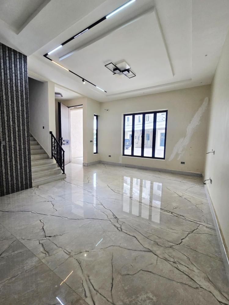 5 BEDROOM TERRACE  DUPLEX WITH SWIMMING POOL AT IKOYI LAGOS