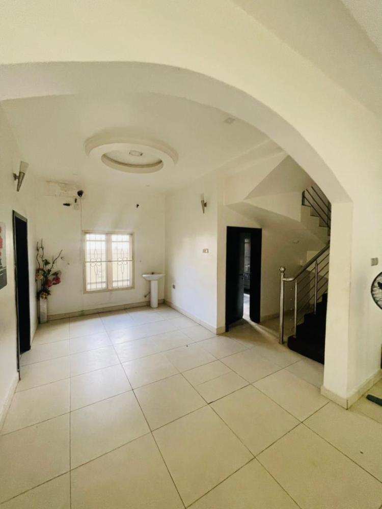 5 BEDROOM FULLY DETACHED DUPLEX AVAILABLE AT IKOTA, LEKKI