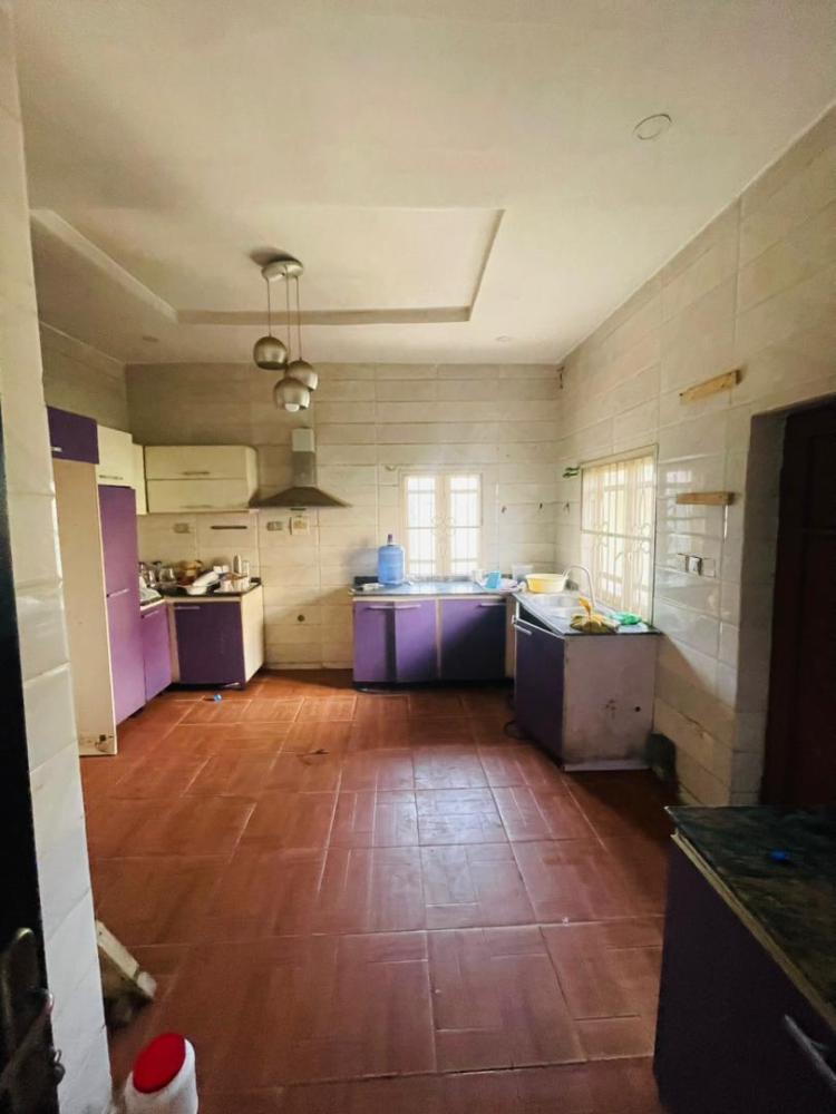 5 BEDROOM FULLY DETACHED DUPLEX AVAILABLE AT IKOTA, LEKKI