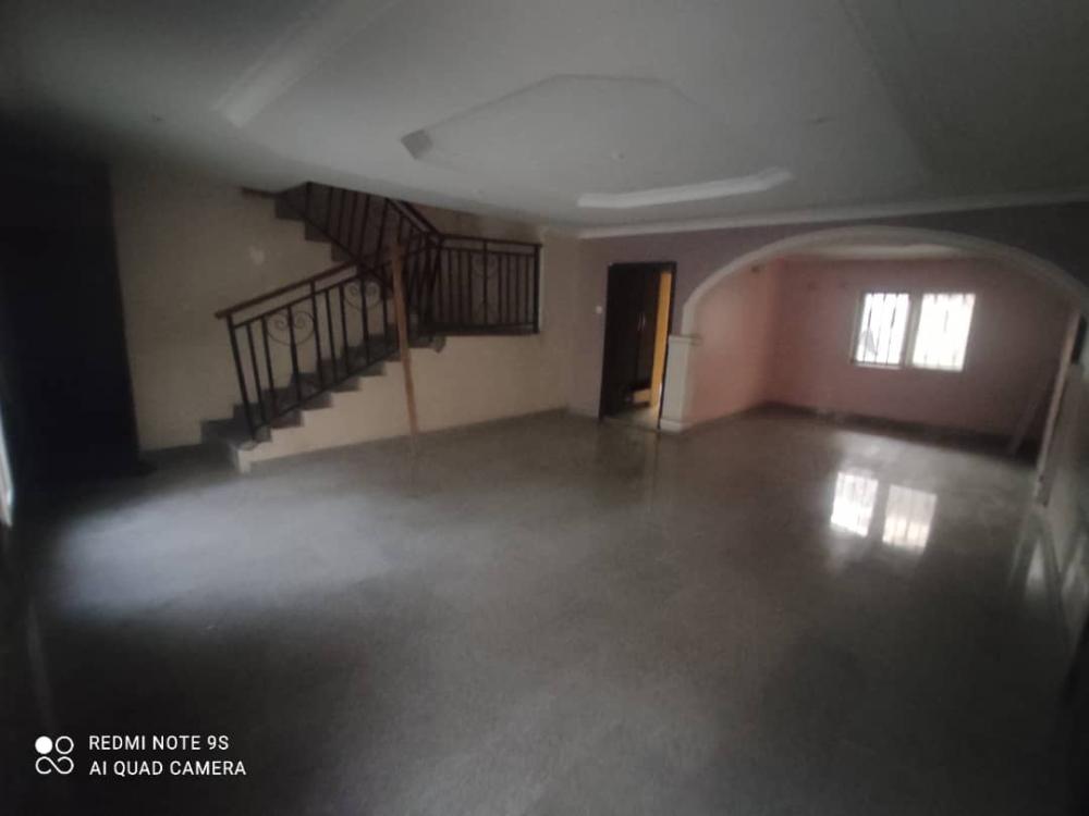 4 BEDROOM TERRACE DUPLEX AVAILABLE, LOCATED AT ILAJE, AJAH.