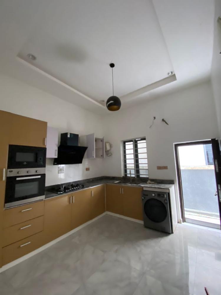 4 BEDROOM SEMI DETACHED DUPLEX AT CHEVRON, LEKKI