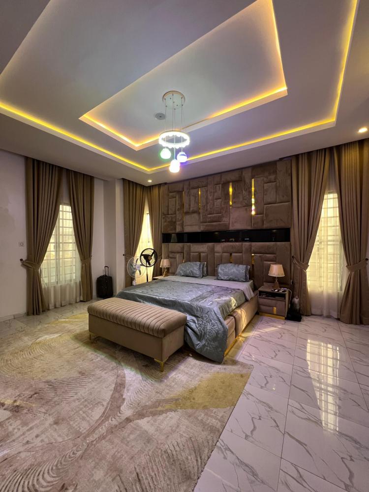 4 bedroom semi-detached duplex with a BQ.