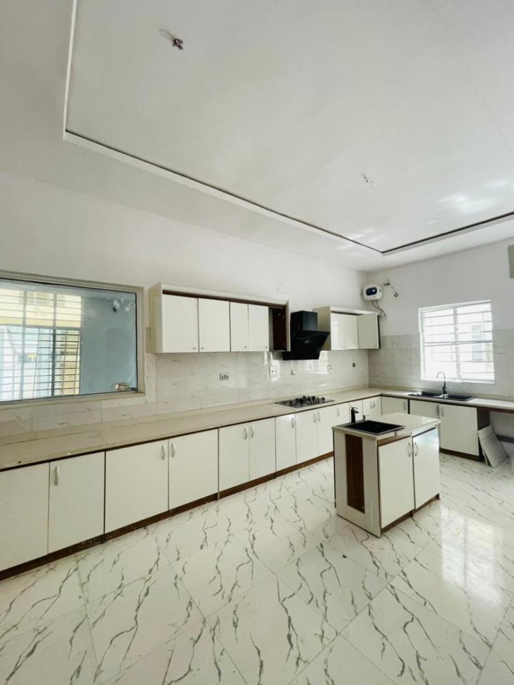 5 bedroom semi detached duplex  With a bq Available for rent 