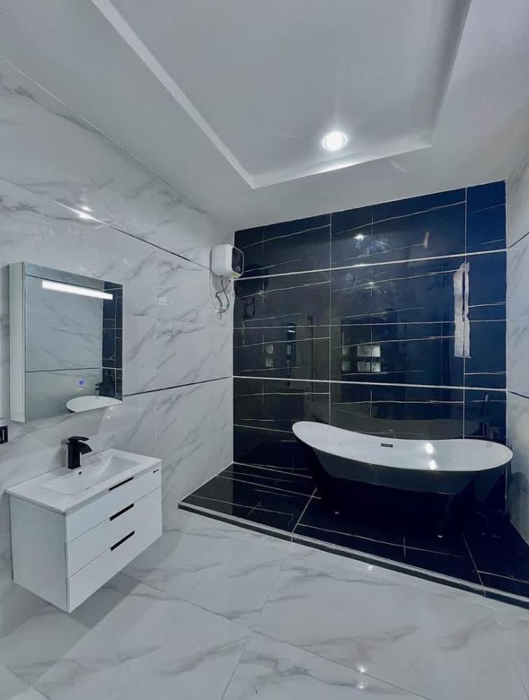 5 BEDROOM FULLY DETACHED DUPLEX WITH ROOF TOP TERRACE, WITH SWIMMING POOL AND BQ LOCATED AT OLOGOLO, LEKKI