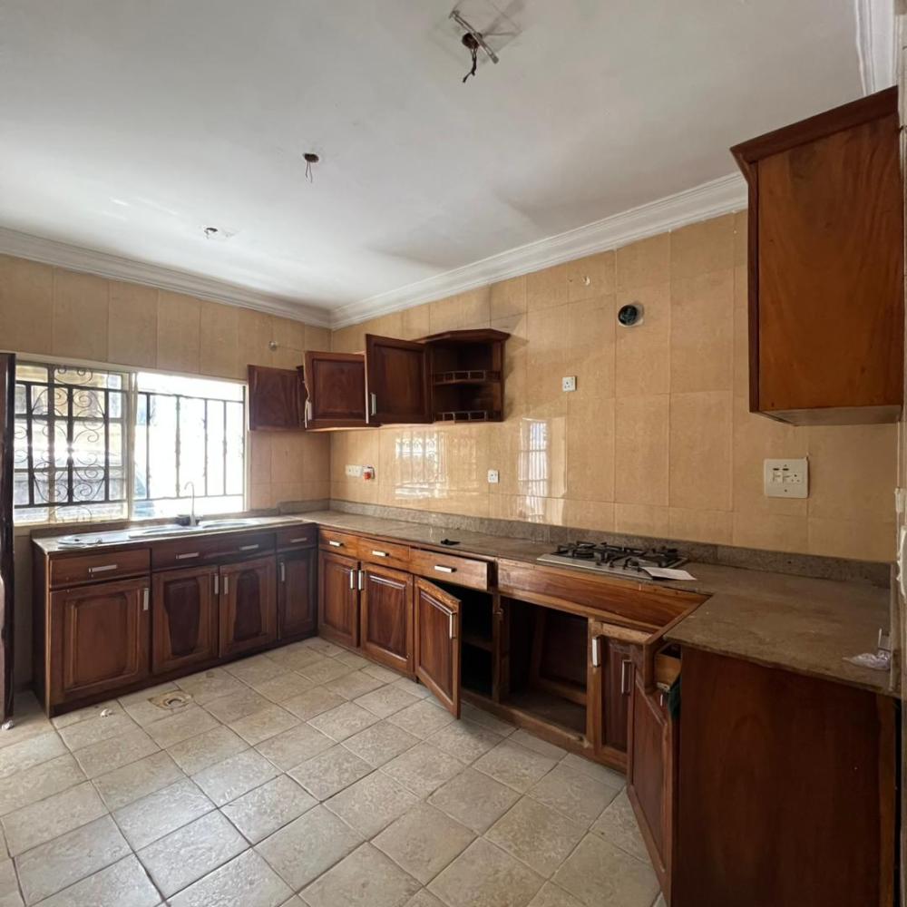 4 Bedroom Semi Detached Duplex at Osapa, Lekki.