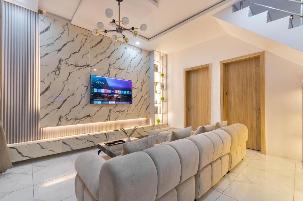 BRAND NEW 1/2 BEDROOM APARTMENT WITH *PRIVATE CINEMA SNOOKER,TABLE TENNIS* AND  OTHER TOP NOTCH AMENITIES AVAILABLE.  Location📍IKOTA GRA , LEKKI