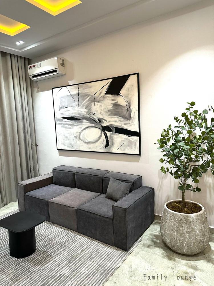 luxury 4 bedroom apartment for your home away from home experience .