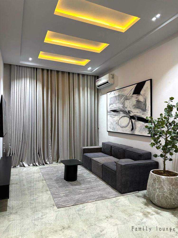 luxury 4 bedroom apartment for your home away from home experience .