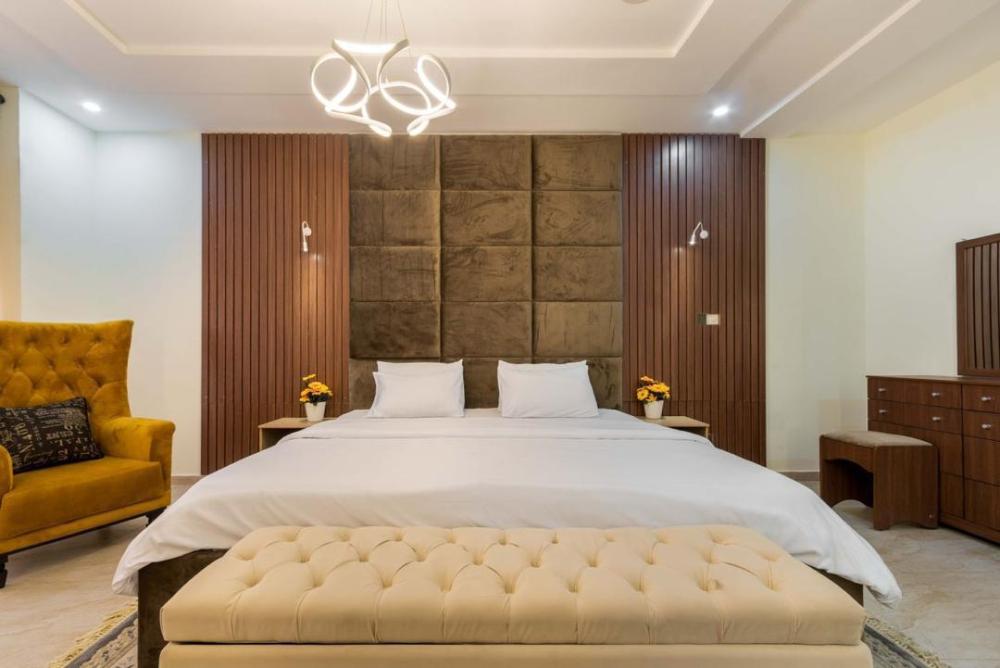 luxury 3/4 bedroom  luxurious apartment for your home away from home experience .