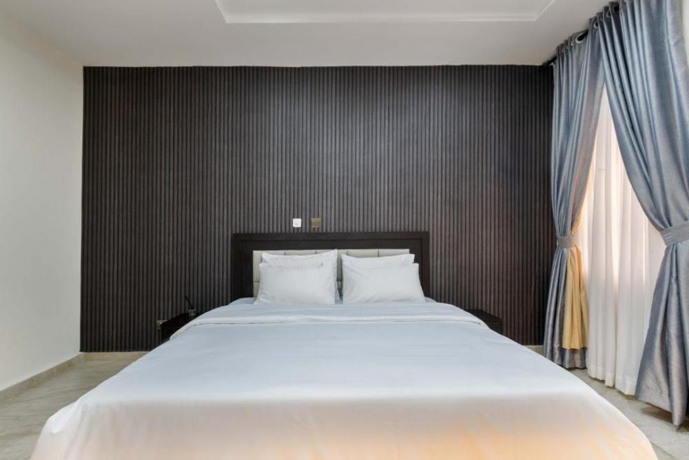 luxury 3/4 bedroom  luxurious apartment for your home away from home experience .