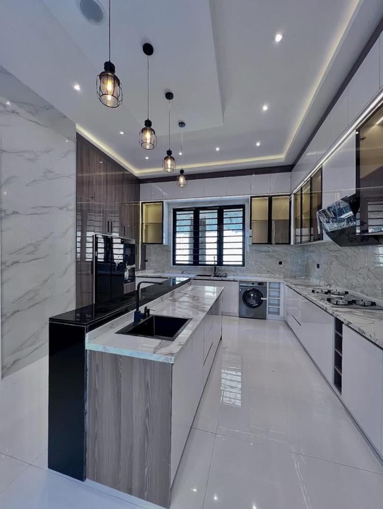 5 Bedroom Fully Detached Duplex at Lekki County, Lekki.