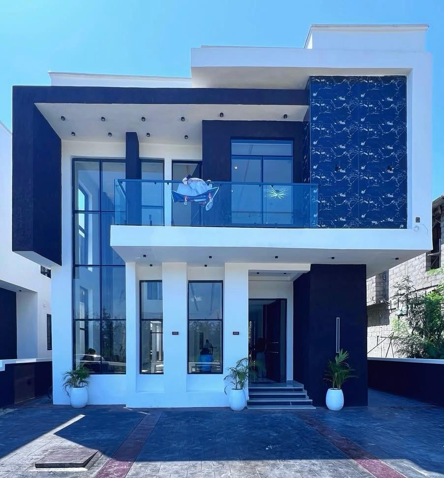 5 Bedroom Fully Detached Duplex at Lekki County, Lekki.