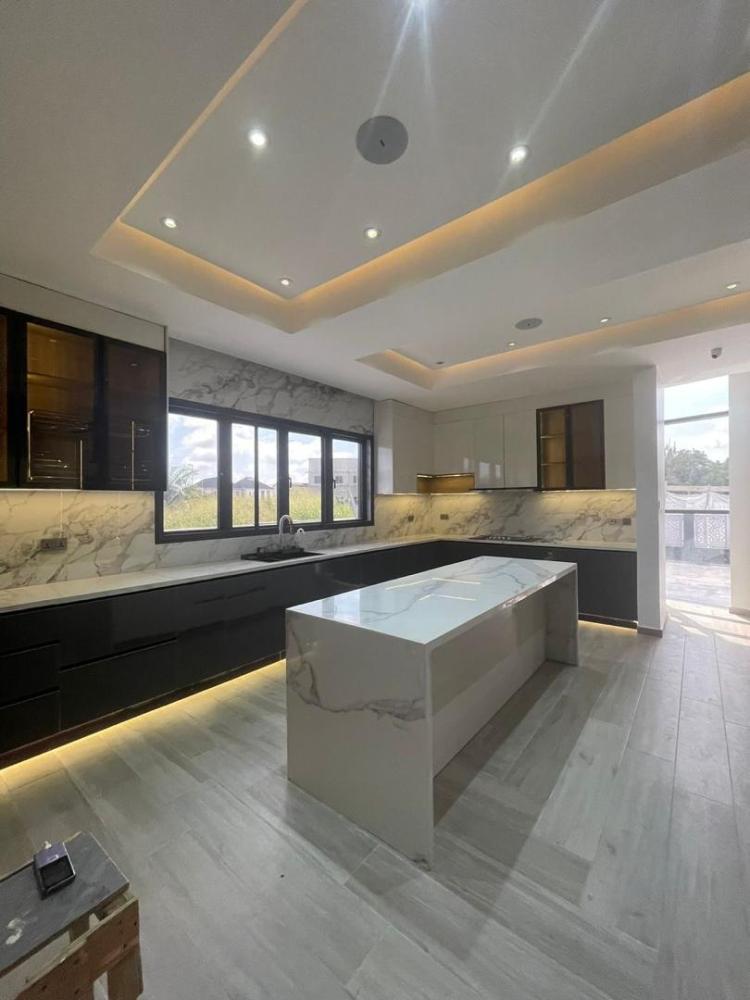 5 Bedroom Fully Detached Duplex Available at Ologolo, Lekki