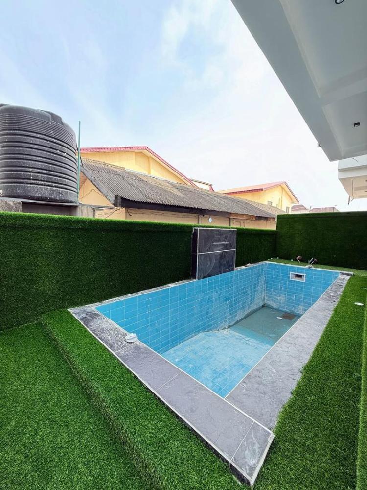 5 Bedroom Fully Detached Duplex Available at Ologolo, Lekki