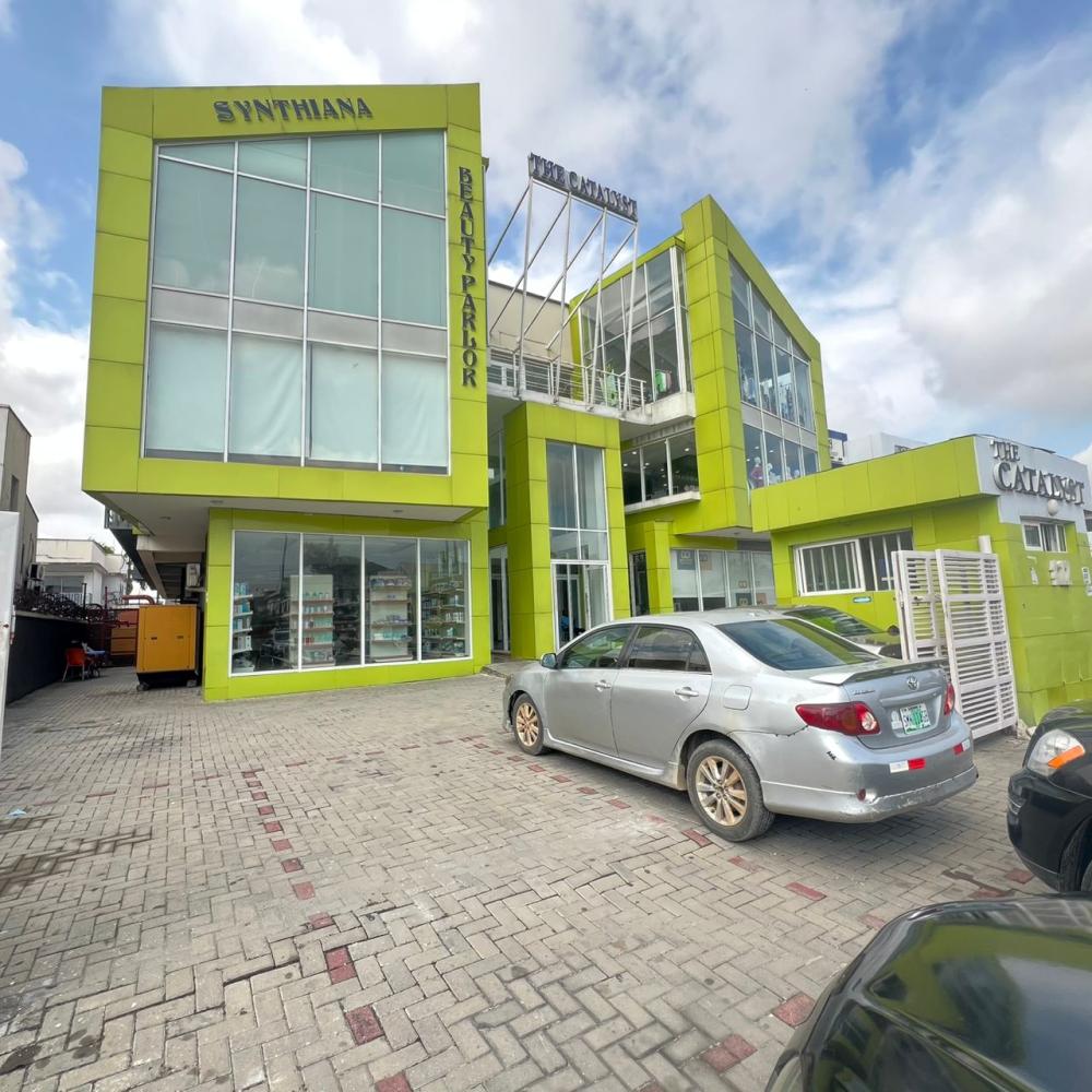 OFFICE/SHOP SPACE || 6.750 MILLION || LEKKI PHASE 1 ,LAGOS