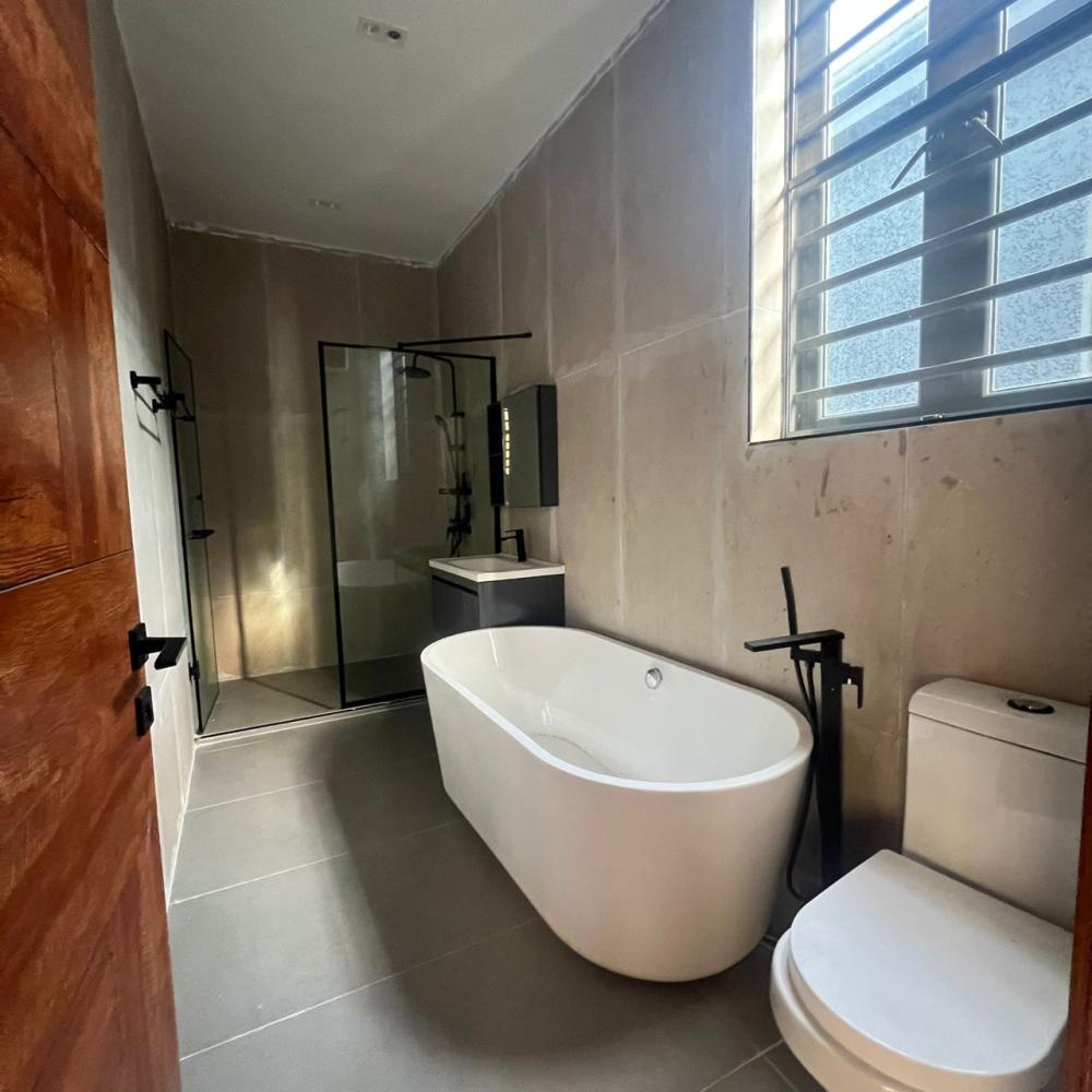 5 BED &amp; BQ || 650 MILLION || , LEKKI, PHASE 1, LAGOS