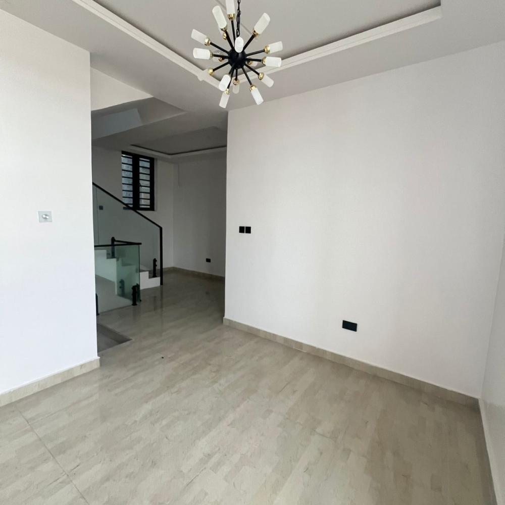 5 BED &amp; BQ || 650 MILLION || , LEKKI, PHASE 1, LAGOS