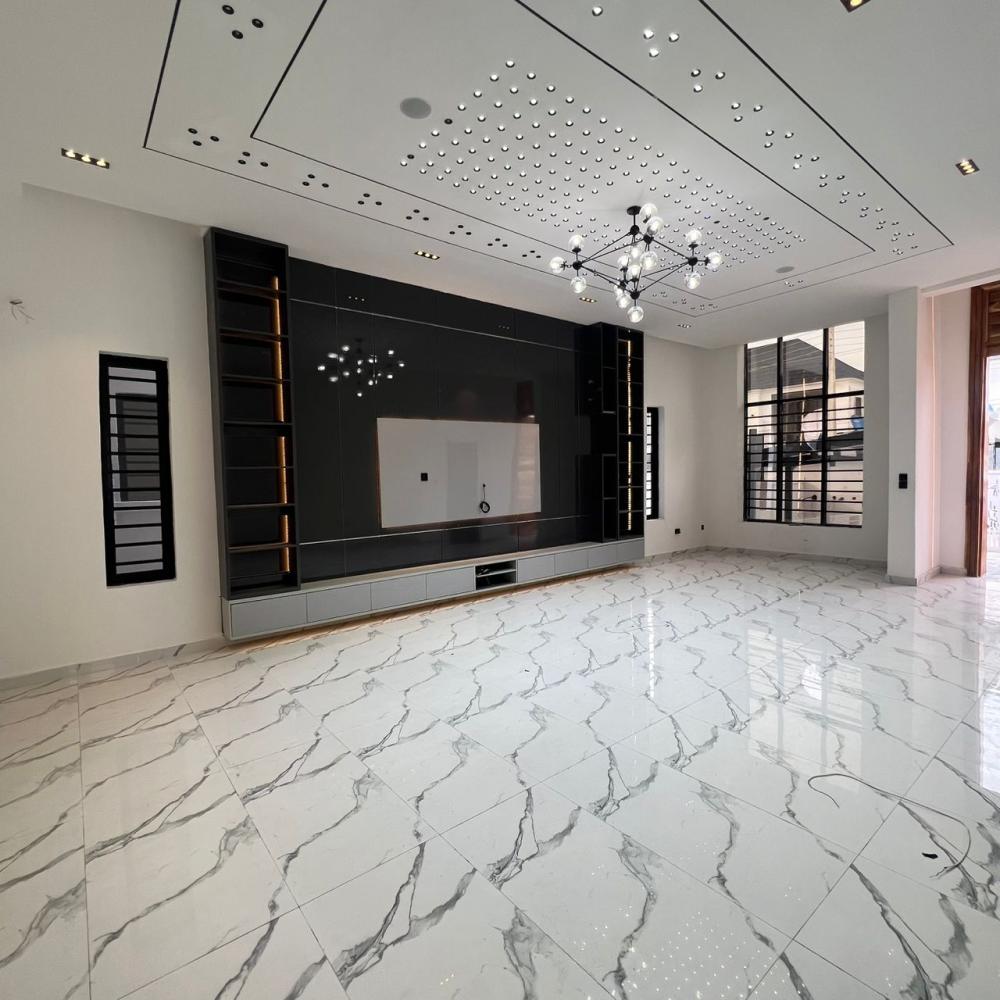 5 BED&amp;BQ || 750 MILLION || ORCHID ROAD LEKKI, LAGOS  For Sale