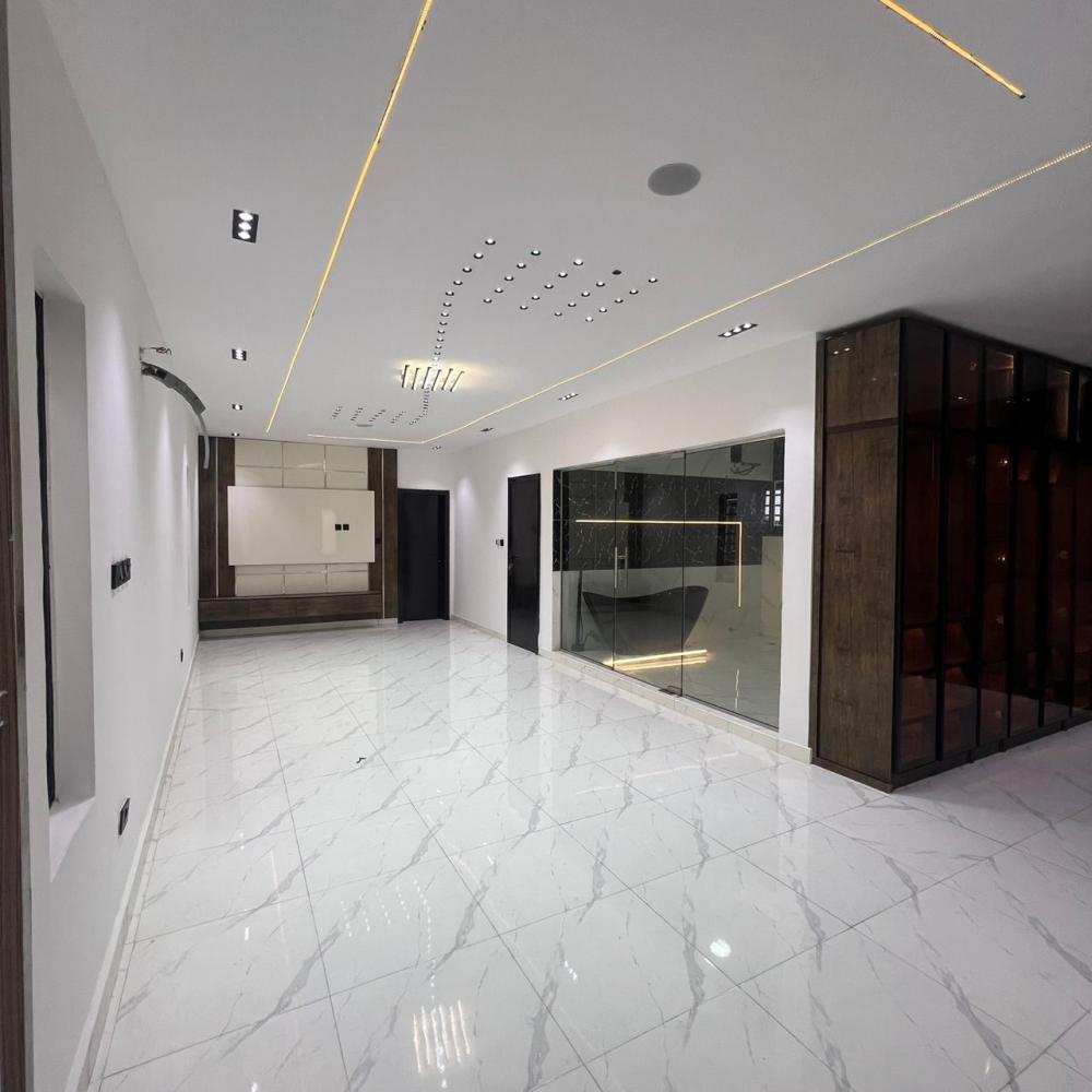 5 BED&amp;BQ || 750 MILLION || ORCHID ROAD LEKKI, LAGOS  For Sale