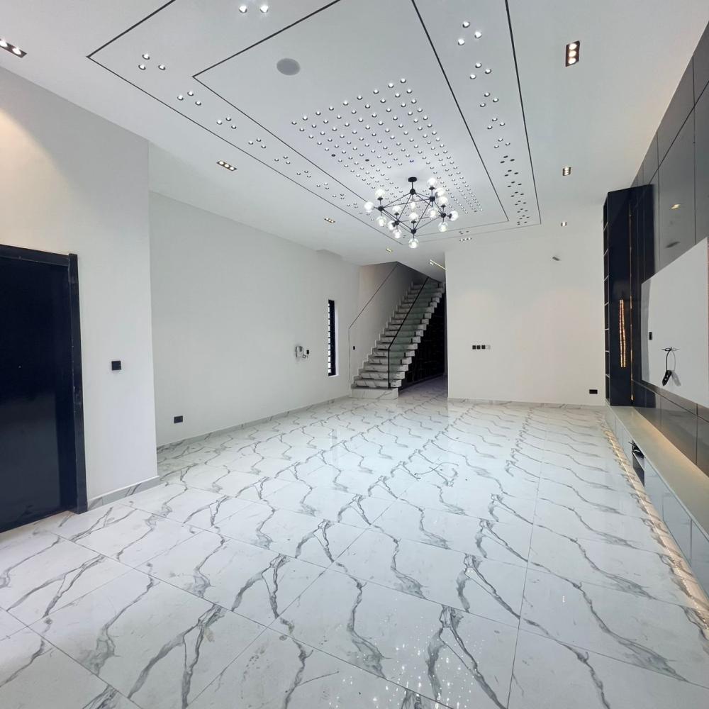 5 BED&amp;BQ || 750 MILLION || ORCHID ROAD LEKKI, LAGOS  For Sale